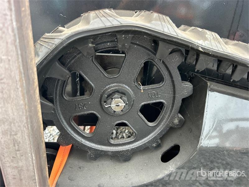  BisonTek BT310 Mini Compact Track Loader (Unused) Kompaktlaadurid