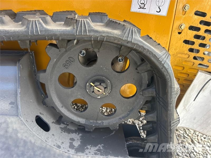 BisonTek BT360 Mini Compact Track Loader (Unused) Мини товарачи