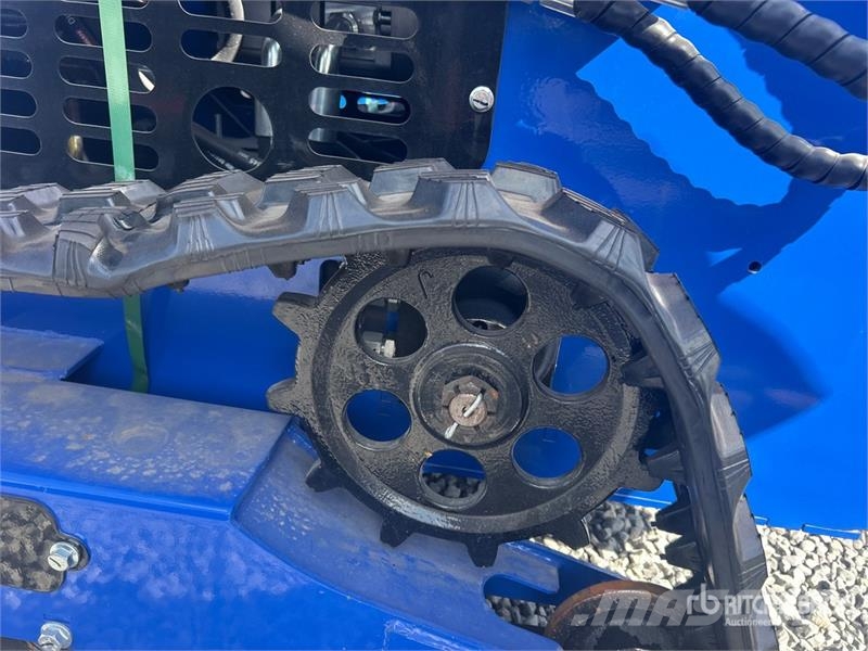 BisonTek BT380 Mini Compact Track Loader (Unused) Kompaktrakodók
