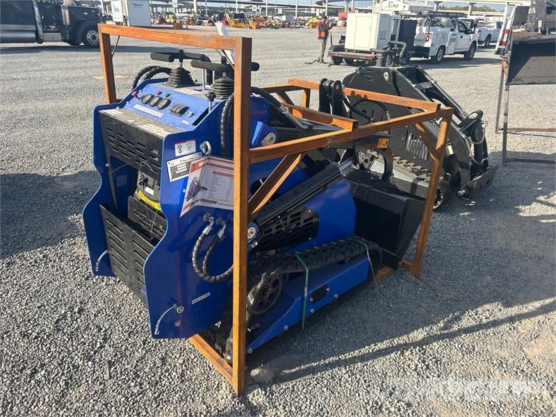 BisonTek BT380 Mini Compact Track Loader (Unused) Kompaktlaadurid