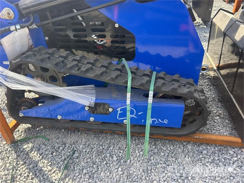  BisonTek BT380 Mini Compact Track Loader (Unused) لوادر انزلاقية التوجيه