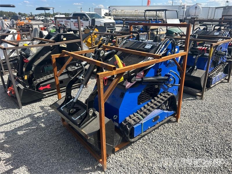  BisonTek BT380 Mini Compact Track Loader (Unused) لوادر انزلاقية التوجيه