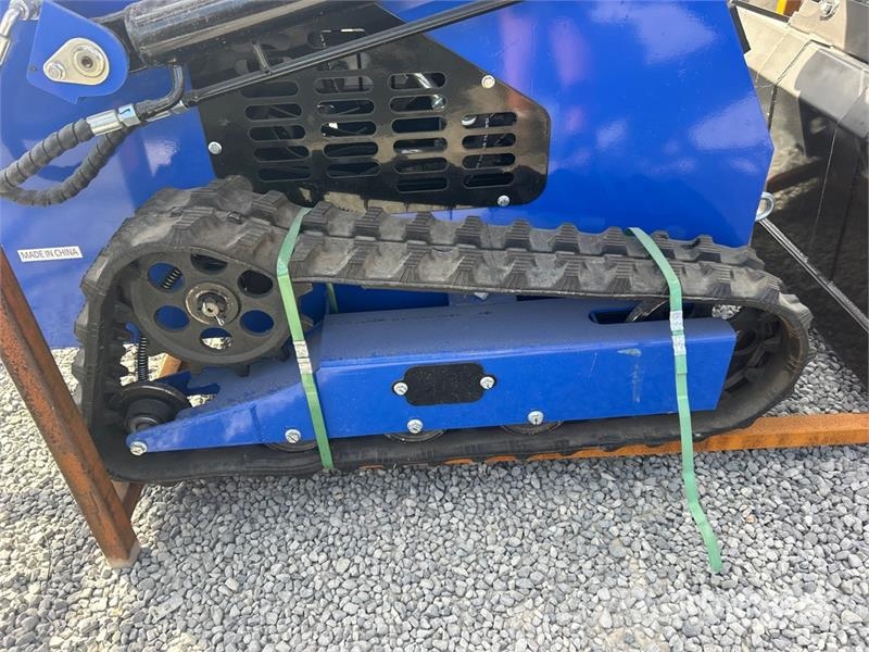 BisonTek BT380 Mini Compact Track Loader (Unused) Kompaktrakodók