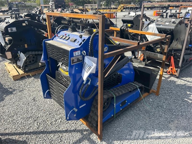 BisonTek BT380 Mini Compact Track Loader (Unused) Kompaktrakodók