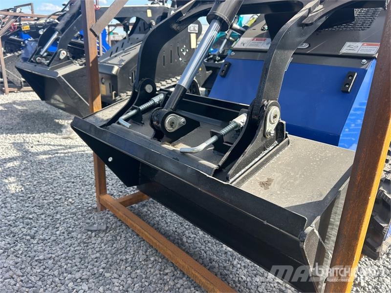 BisonTek BT380 Mini Compact Track Loader (Unused) Kompaktrakodók