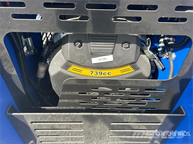  BisonTek BT380 Mini Compact Track Loader (Unused) لوادر انزلاقية التوجيه