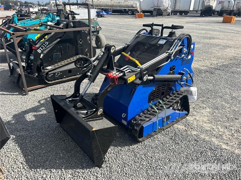  BisonTek BT380 Mini Compact Track Loader (Unused) لوادر انزلاقية التوجيه