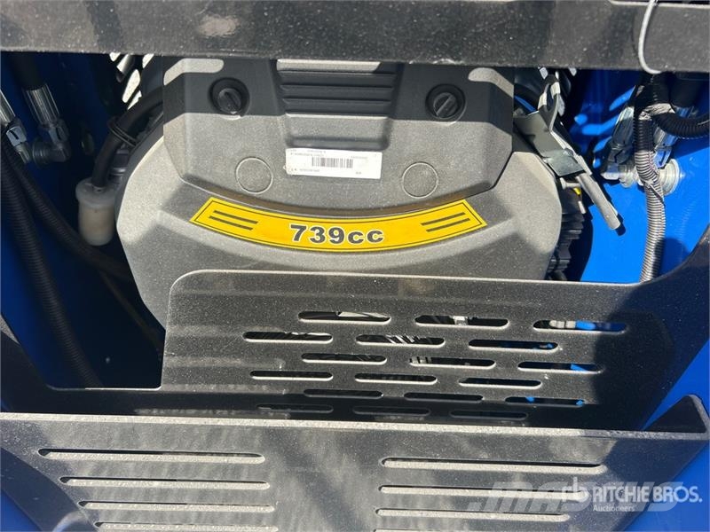 BisonTek BT380 Mini Compact Track Loader (Unused) Kompaktrakodók
