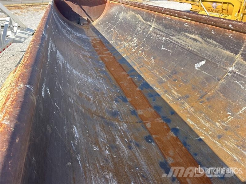 Blacksmith 32 ft T/A Frameless End Dump Trailer Самоскиди