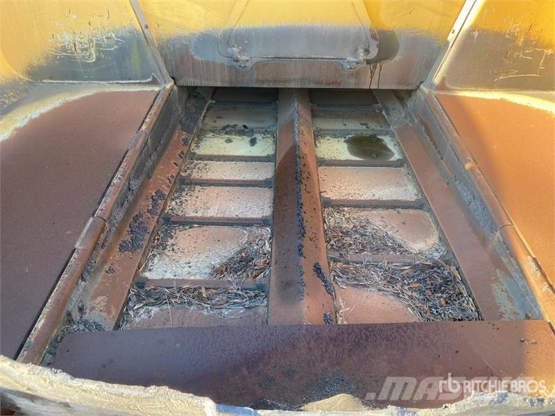 Blaw-Knox PF6160 Wheel Asphalt Paver Asfalta klājēji