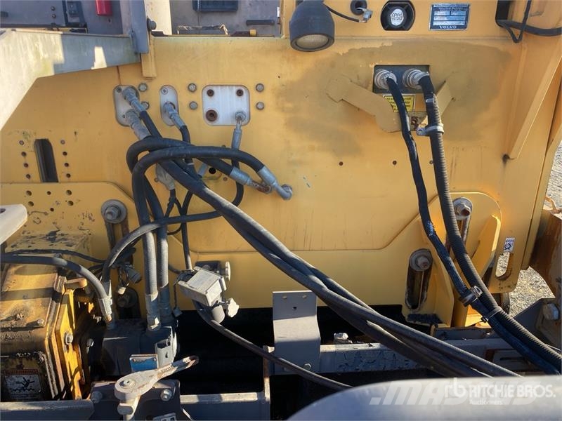 Blaw-Knox PF6160 Wheel Asphalt Paver Asfalta klājēji