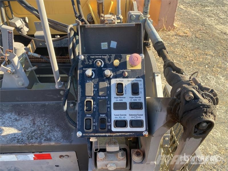 Blaw-Knox PF6160 Wheel Asphalt Paver Asfalta klājēji