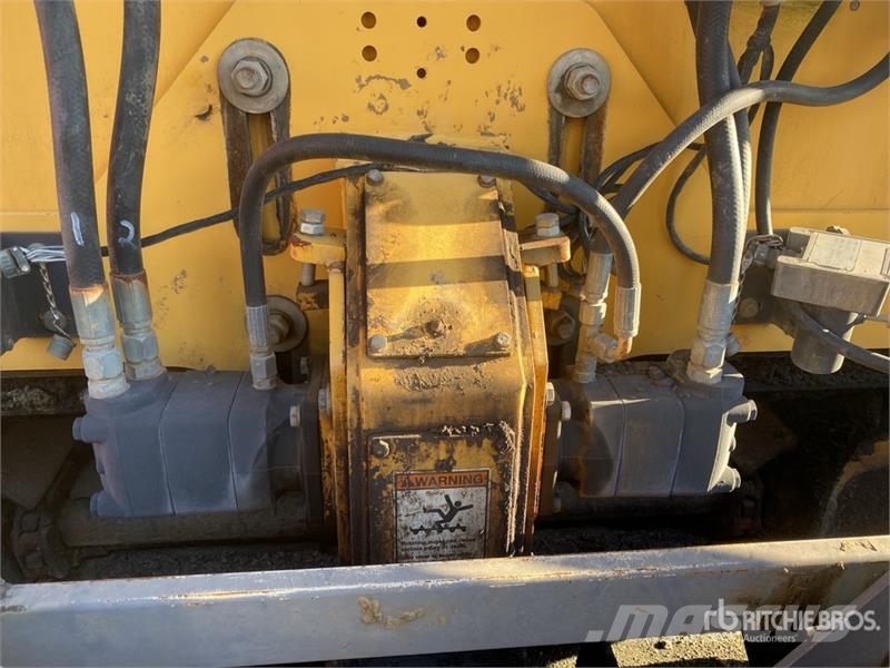 Blaw-Knox PF6160 Wheel Asphalt Paver Asfalta klājēji