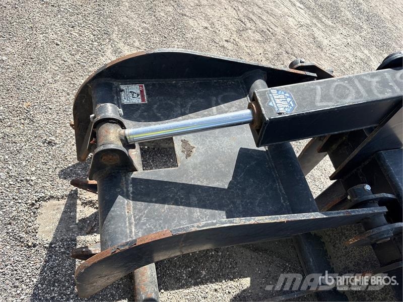 Blue Diamond 72RG 72 in Rake Skid Steer Grapple Garras