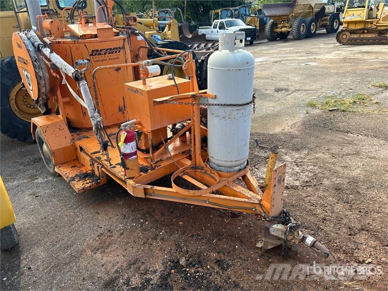 BMA-100 S/A Asphalt Joint Filler Tilbehør til asfaltmaskiner
