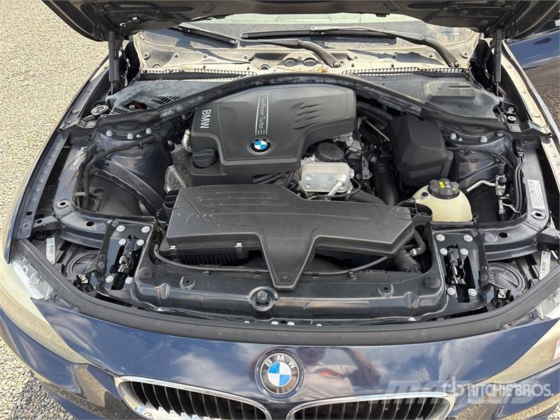 BMW 3 Series 320I Automobile (Inoperable) Avtomobili
