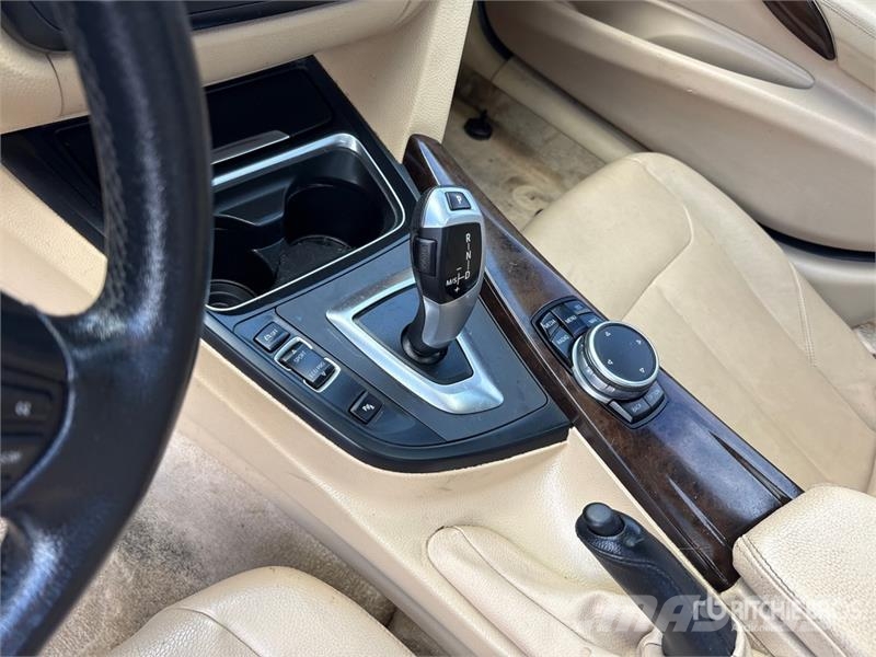 BMW 3 Series 320I Automobile (Inoperable) Avtomobili