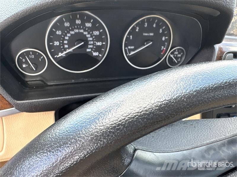 BMW 3 Series 320I Automobile (Inoperable) Avtomobili