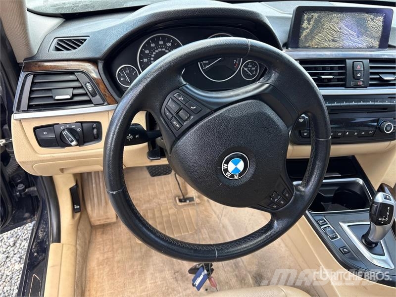 BMW 3 Series 320I Automobile (Inoperable) Avtomobili