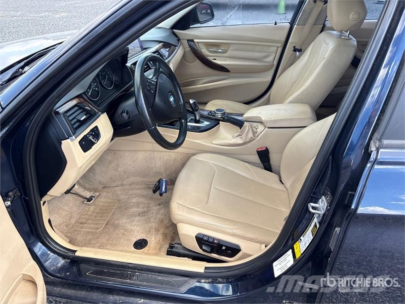 BMW 3 Series 320I Automobile (Inoperable) Avtomobili