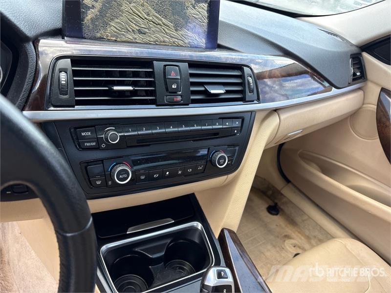 BMW 3 Series 320I Automobile (Inoperable) Avtomobili
