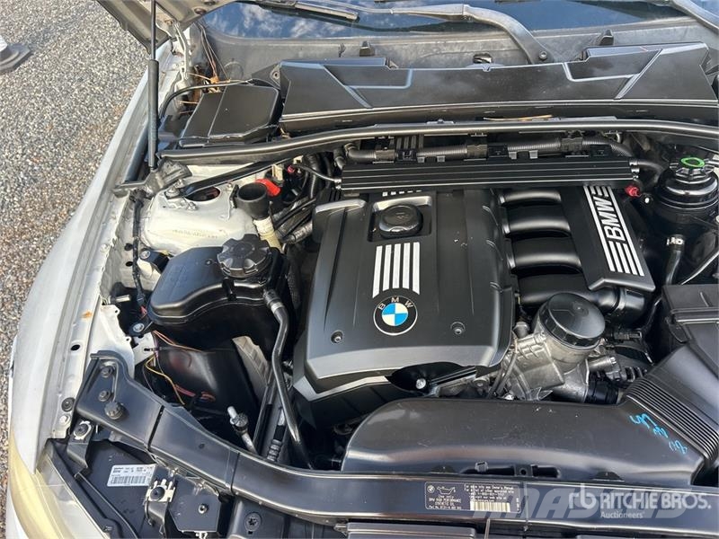 BMW 3 Series 328i Automobile Otomobiller