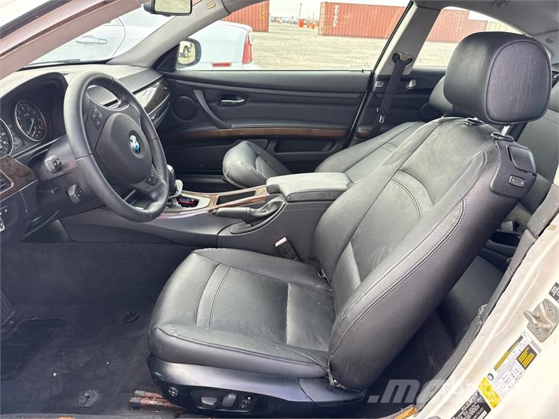 BMW 328i Automobile (Inoperable) Avtomobili
