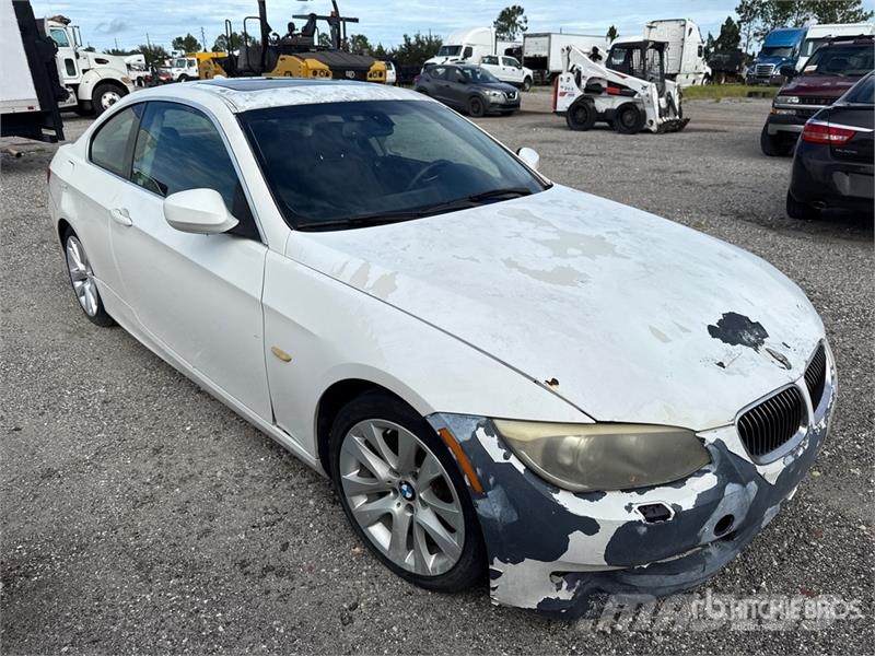 BMW 328i Automobile (Inoperable) Avtomobili