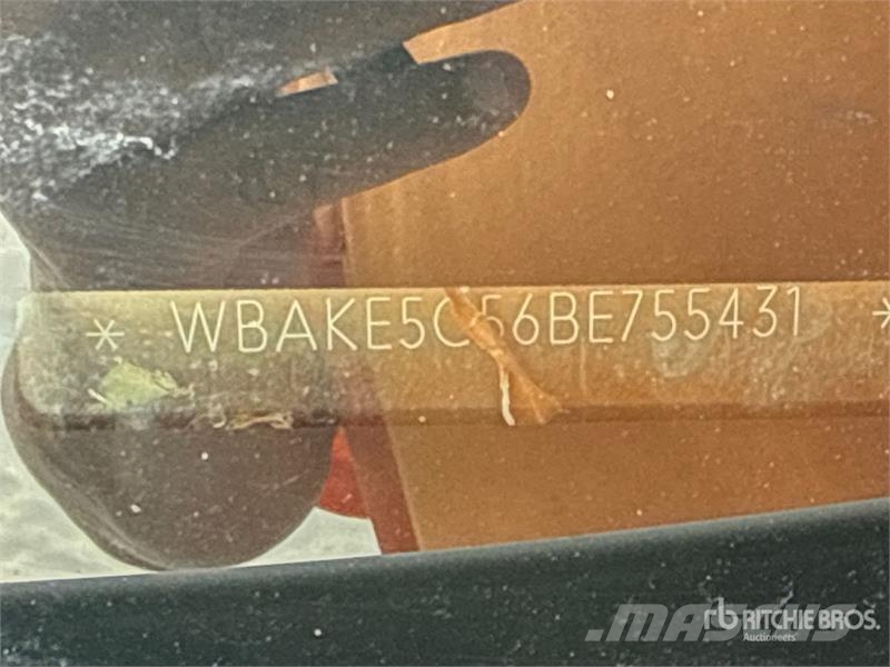 BMW 328i Automobile (Inoperable) Avtomobili