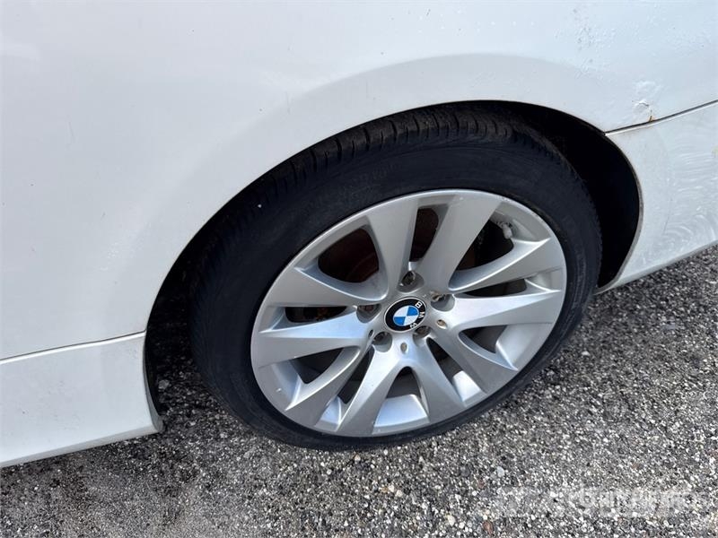 BMW 328i Automobile (Inoperable) Avtomobili