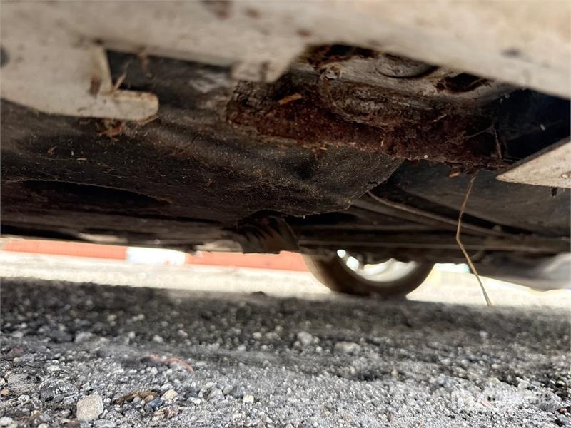 BMW 328i Automobile (Inoperable) Avtomobili