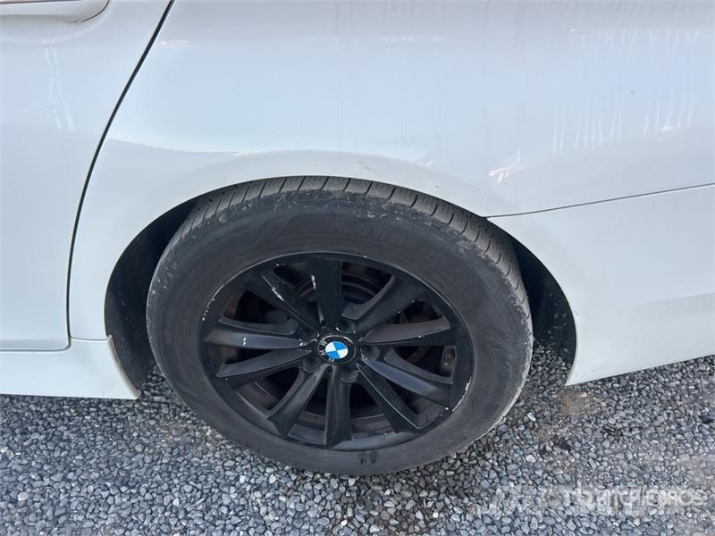 BMW 528i Automobile Automobili
