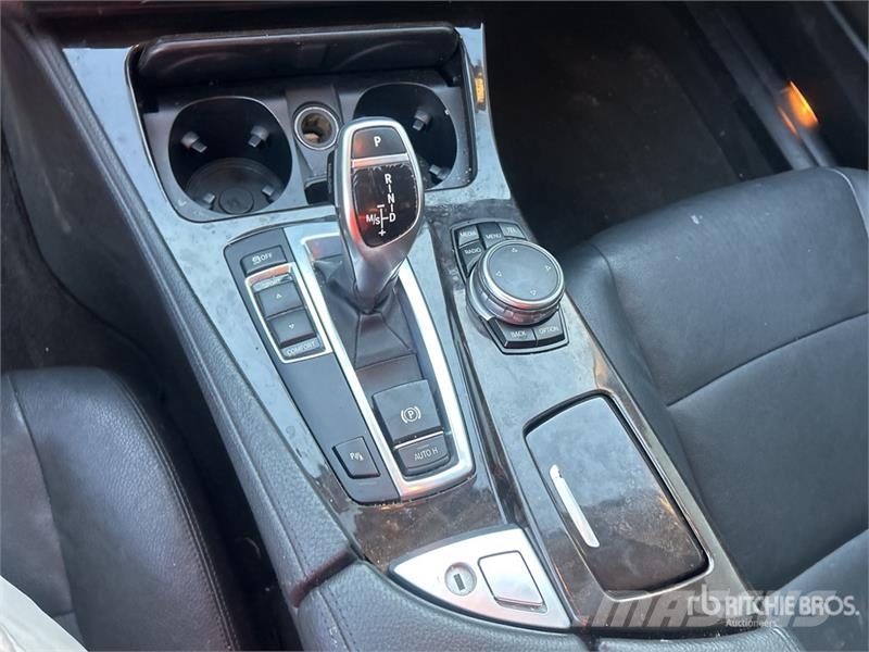 BMW 528i Automobile Automobili