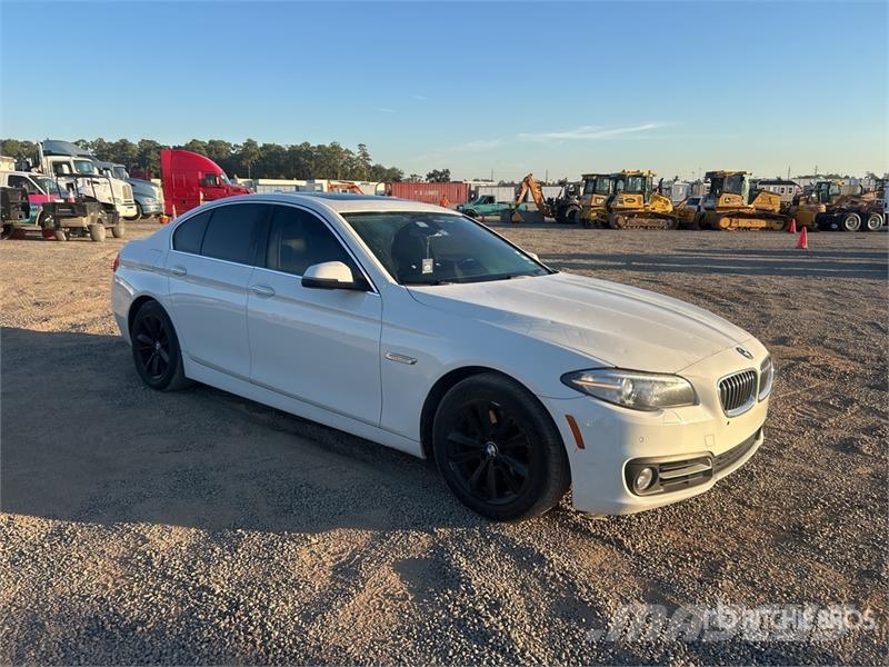 BMW 528i Automobile Automobili