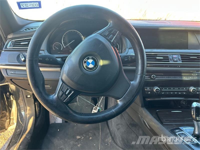 BMW 740i Automobile Avtomobili