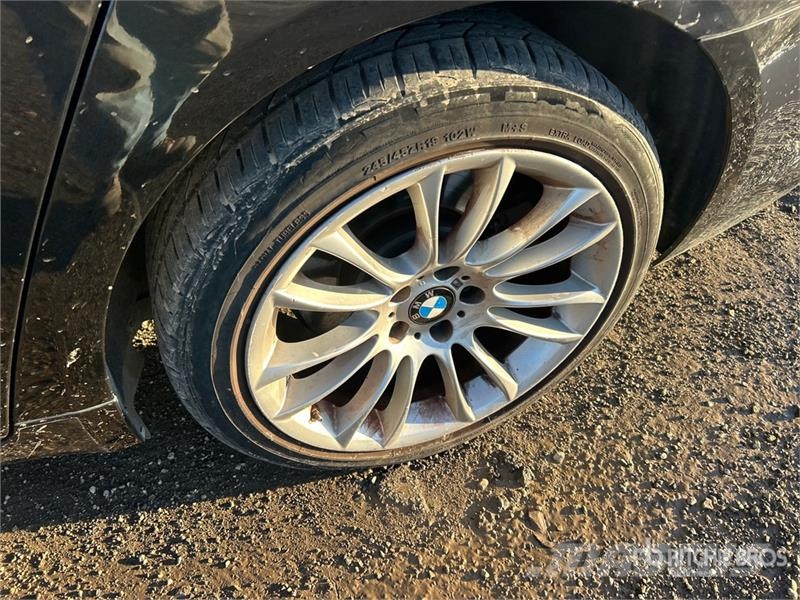 BMW 740i Automobile Avtomobili