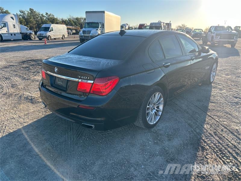 BMW 740i Automobile Avtomobili