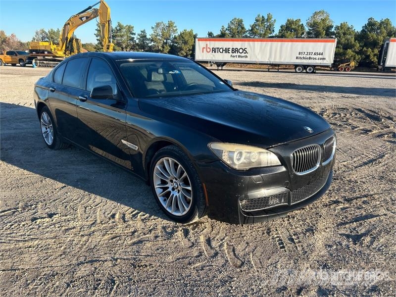 BMW 740i Automobile Avtomobili
