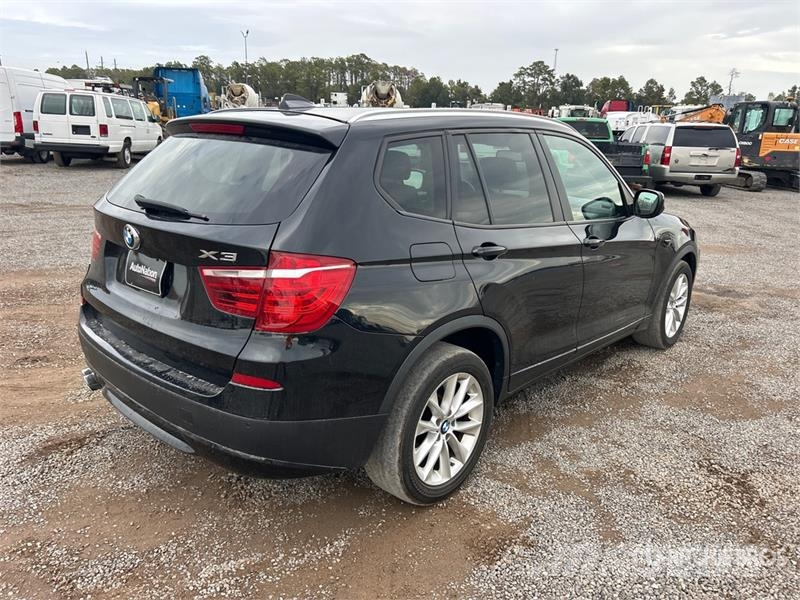 BMW X3 xDrive28i AWD SUV سيارات