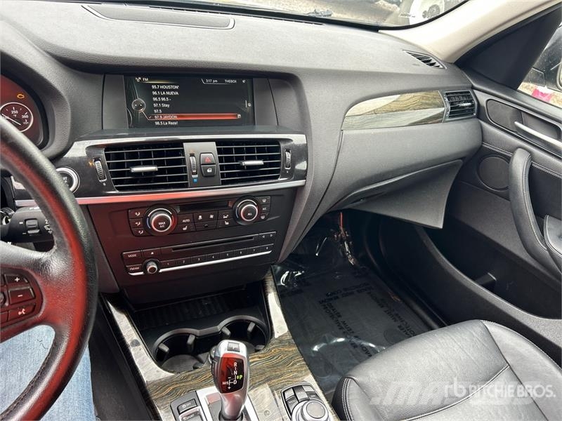 BMW X3 xDrive28i AWD SUV سيارات