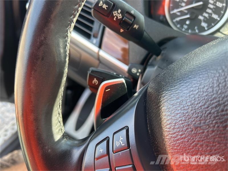 BMW X6 AWD SUV Carros Ligeiros