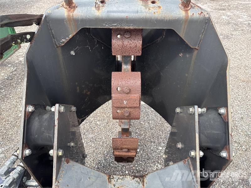 Bobcat 48 in Skid Steer Compaction Wheel Muut koneet