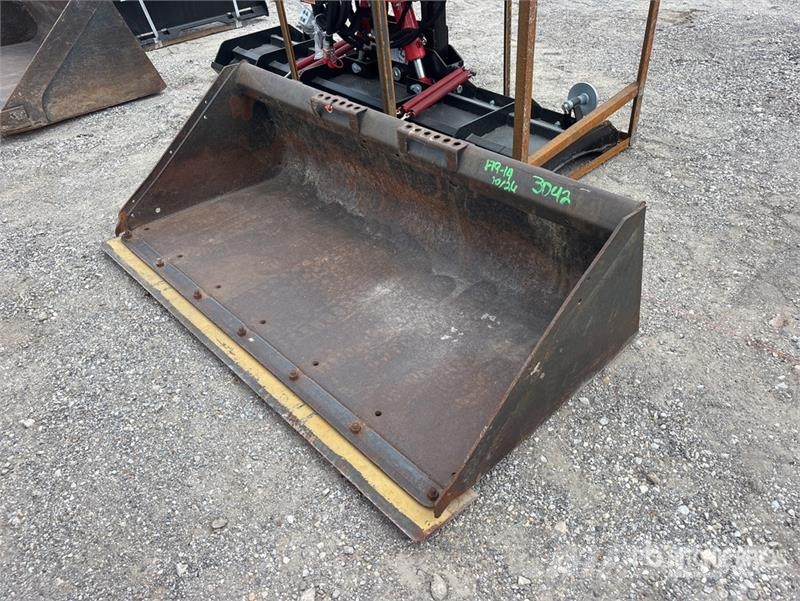 Bobcat 68 in General Purpose Skid Steer Bucket 버켓