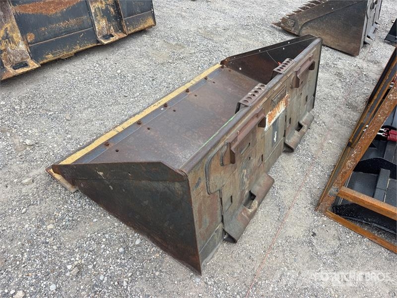 Bobcat 68 in General Purpose Skid Steer Bucket 버켓