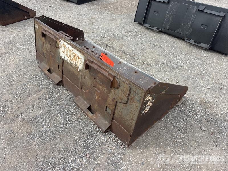 Bobcat 68 in General Purpose Skid Steer Bucket 버켓