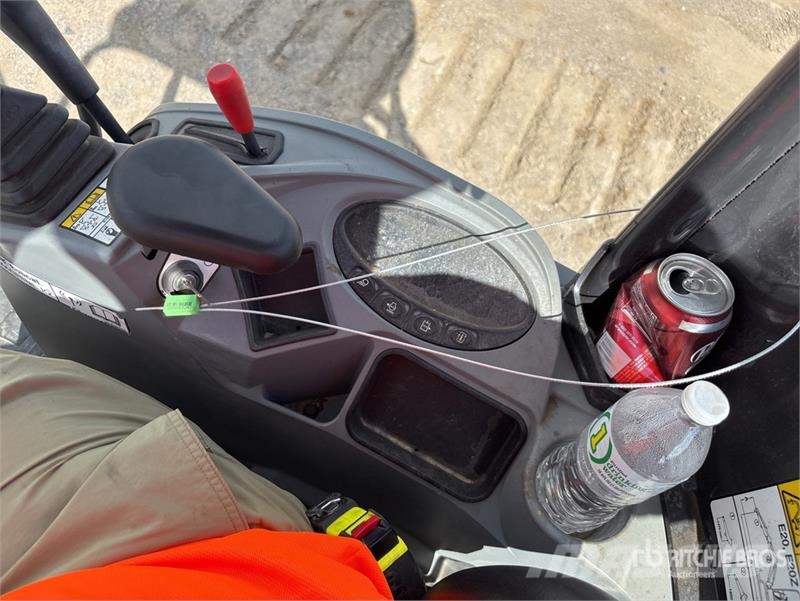 Bobcat E20 حفارات صغيرة أقل من 7 طن (حفارات صغيرة)