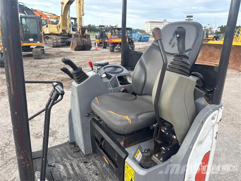 Bobcat E20 حفارات صغيرة أقل من 7 طن (حفارات صغيرة)