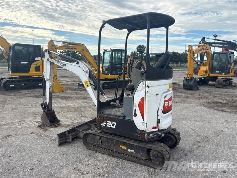 Bobcat E20 حفارات صغيرة أقل من 7 طن (حفارات صغيرة)