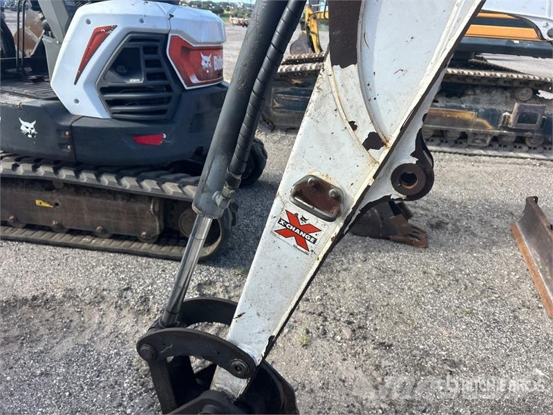 Bobcat E26 Mini excavators < 7t