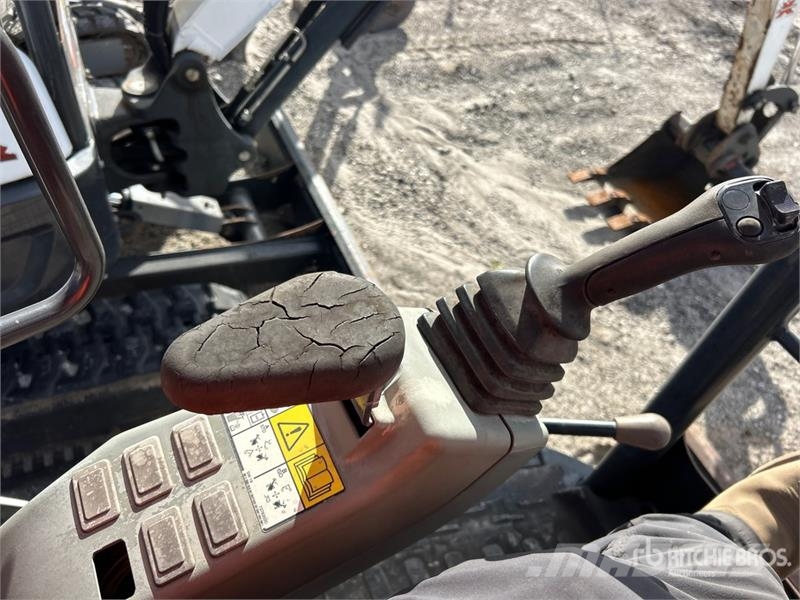 Bobcat E26 Mini bagri <7t